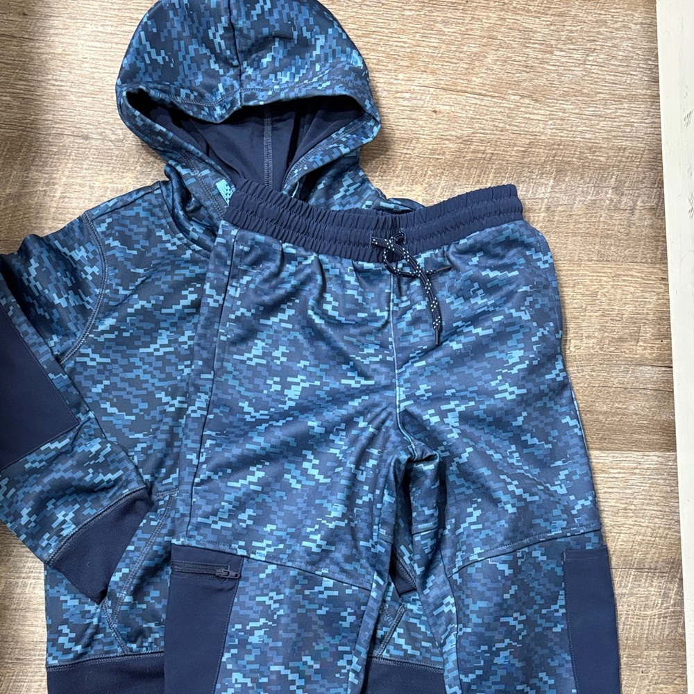 Lands' End Navy and Blue digital Camo Set